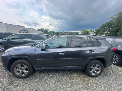Used 2024 Toyota RAV4 XLE AWD/4WD image 2