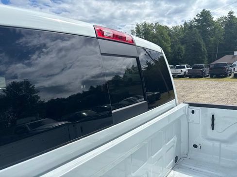 Used 2024 RAM 2500 Laramie w/ Safety Group AWD/4WD image 18