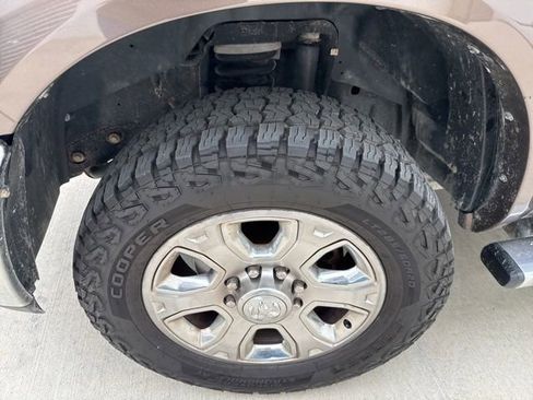 Used 2018 RAM 2500 Laramie w/ Convenience Group AWD/4WD image 5
