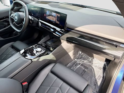 Used 2026 BMW 530i image 15