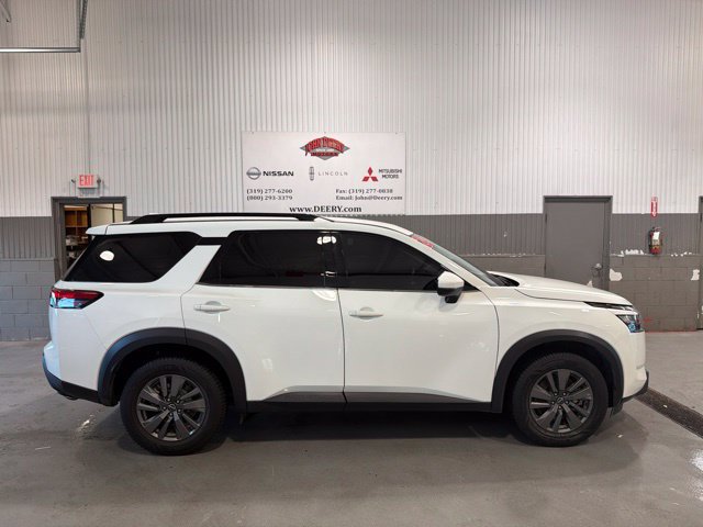 Certified 2024 Nissan Pathfinder SV AWD/4WD image 2