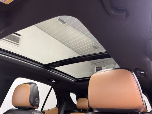 Used 2018 Chevrolet Equinox Premier image 7