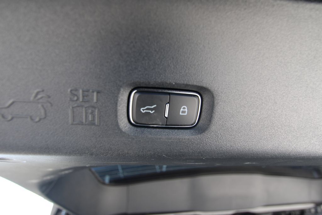 Used 2025 Ford Expedition Tremor AWD/4WD image 38