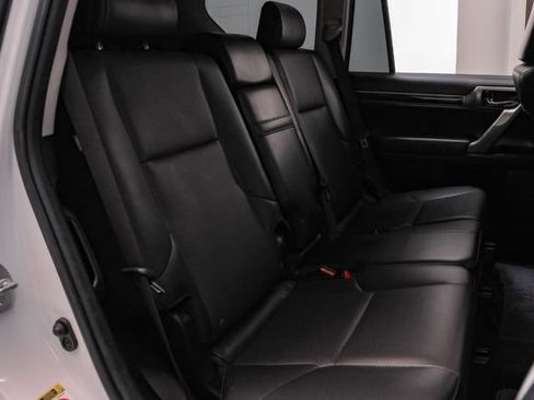 Used 2015 Lexus GX 460 image 31