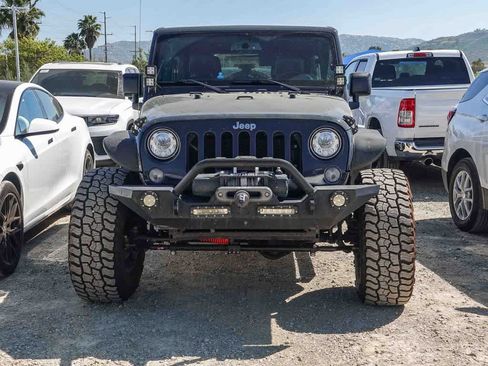 Certified 2017 Jeep Wrangler Unlimited Rubicon w/ Connectivity Group image 2