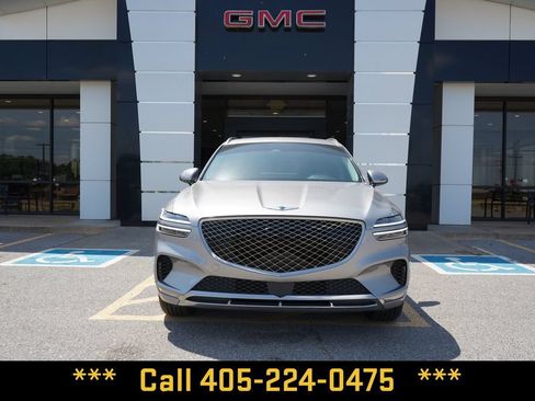 Used 2023 Genesis GV70 2.5T w/ Select Package AWD/4WD image 3