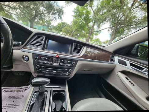 Used 2018 Genesis G80 3.8 RWD image 28