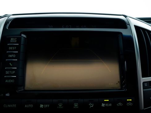 Used 2015 Toyota Land Cruiser AWD/4WD image 14