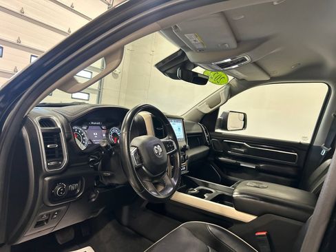 Used 2022 RAM 1500 Laramie AWD/4WD image 18