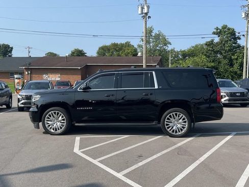 Used 2019 Chevrolet Suburban LT AWD/4WD image 2