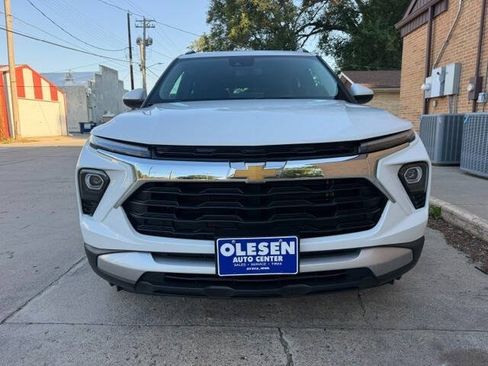 Used 2025 Chevrolet TrailBlazer LT AWD/4WD image 7