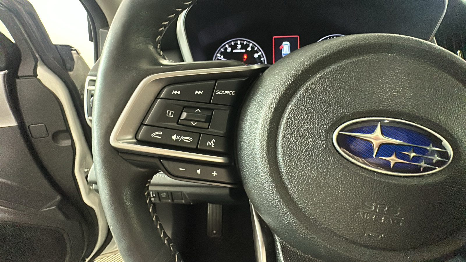 Used 2024 Subaru Outback Touring w/ Popular Package #2 AWD/4WD image 21