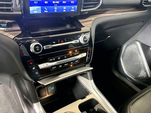 Certified 2024 Ford Explorer Limited image 26
