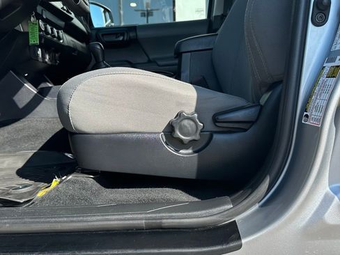 Used 2020 Toyota Tacoma SR image 15