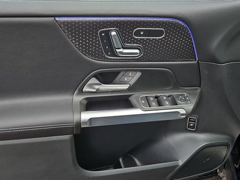 New 2026 Mercedes-Benz GLB 250 image 19