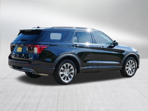Used 2026 Ford Explorer Active w/ Active Comfort Package AWD/4WD image 7