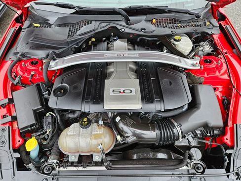 Used 2018 Ford Mustang GT Premium image 22