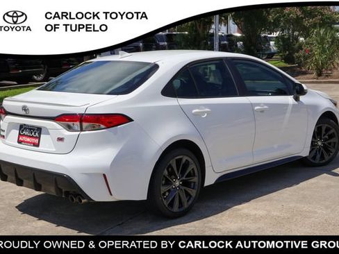 Used 2023 Toyota Corolla SE FWD image 3
