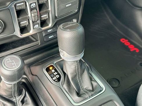 New 2025 Jeep Gladiator Sport image 23