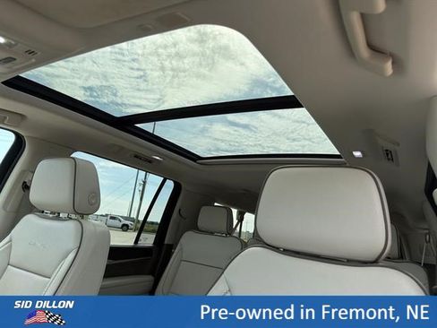 Used 2023 GMC Yukon XL Denali AWD/4WD image 17