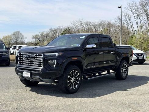 Used 2024 GMC Canyon Denali image 7