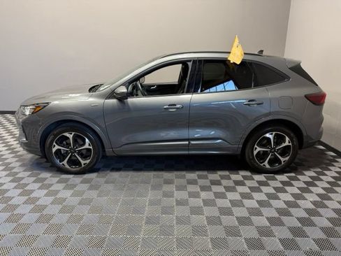 Used 2023 Ford Escape ST-Line Select w/ Tech Pack #2 AWD/4WD image 6