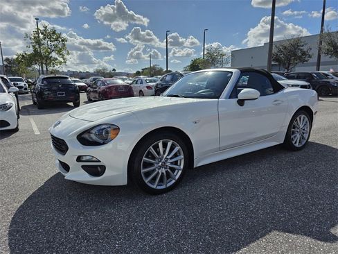 Used 2017 FIAT 124 Spider Lusso image 9