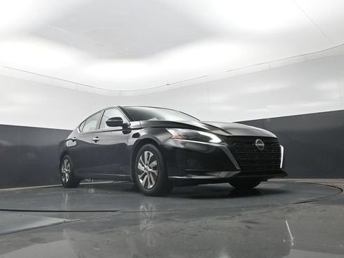 Used 2023 Nissan Altima 2.5 S FWD image 27