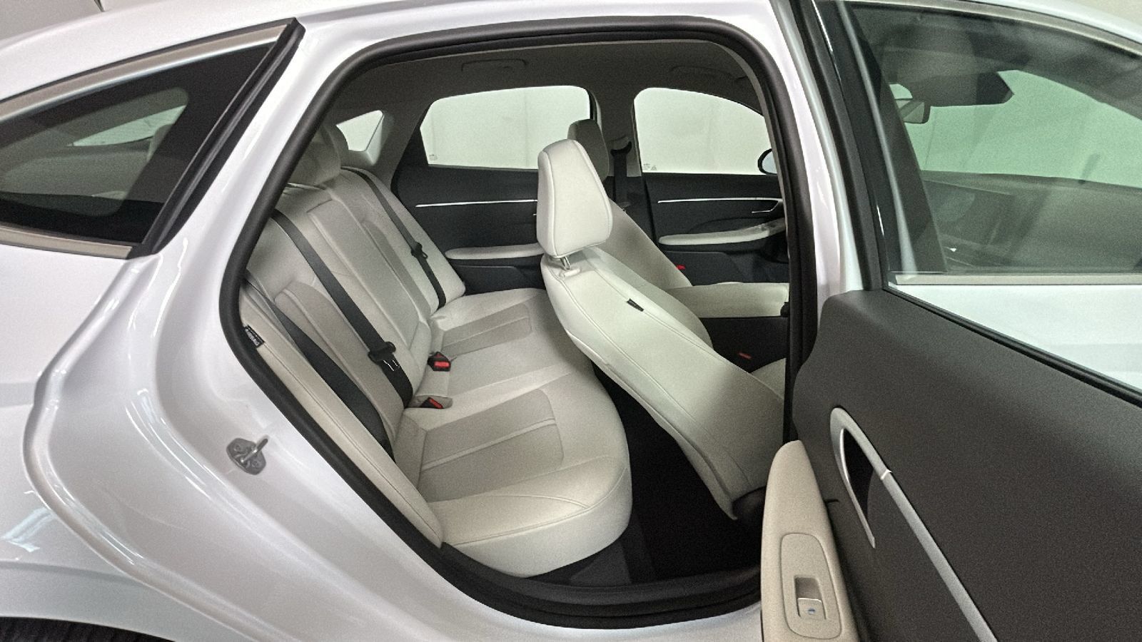 Certified 2026 Hyundai Sonata SEL FWD image 34