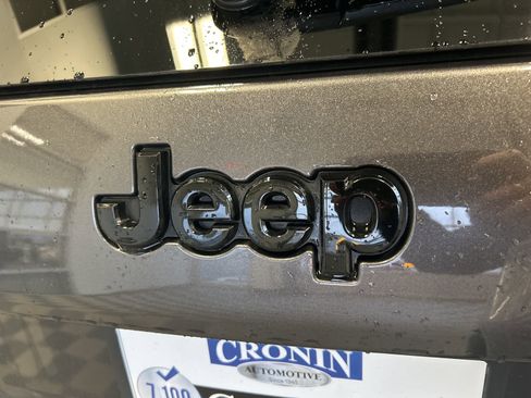 Used 2022 Jeep Cherokee Latitude w/ Sun & Sound Group image 7