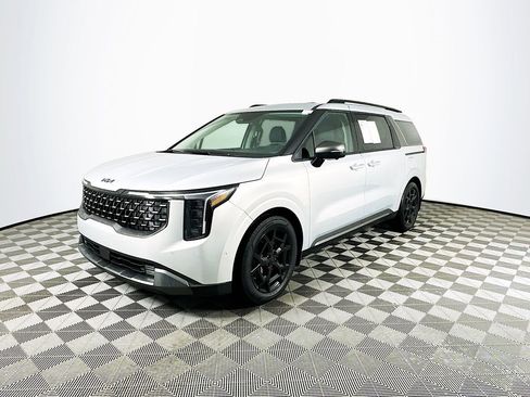 Used 2026 Kia Carnival SX w/ SX Dark Edition Package image 4