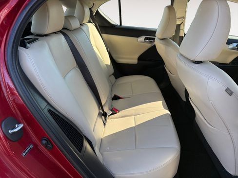 Used 2013 Lexus CT 200h w/ Seat Comfort Pkg image 18