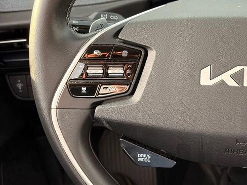 Used 2024 Kia EV6 Light RWD image 19