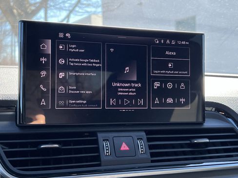 Used 2024 Audi Q5 2.0T Prestige w/ Prestige Package image 25