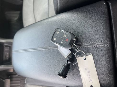Used 2023 GMC Terrain SLT AWD/4WD image 27