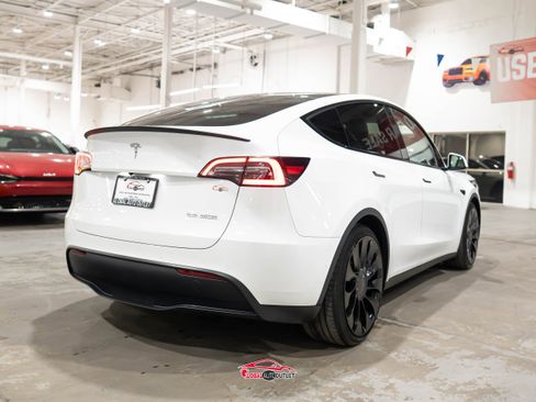 Used 2021 Tesla Model Y Performance AWD/4WD image 7