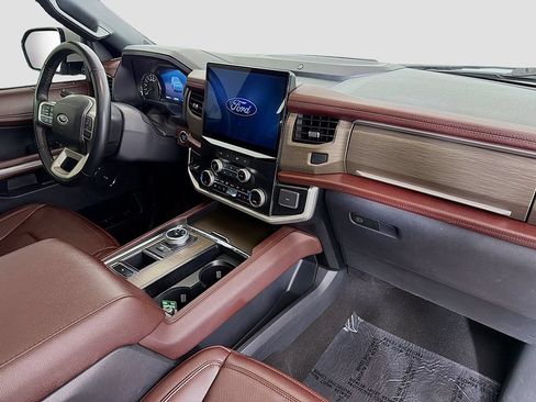 Used 2024 Ford Expedition Limited RWD image 26
