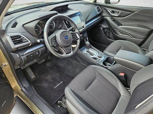 Used 2024 Subaru Forester Premium image 9