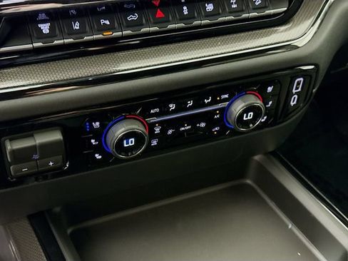 New 2026 Chevrolet Silverado 2500 ZR2 AWD/4WD image 17