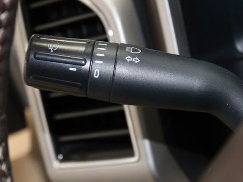 Used 2020 Ford F150 Lariat image 38