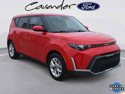 Used 2025 Kia Soul LX w/ LX Technology Package image 3