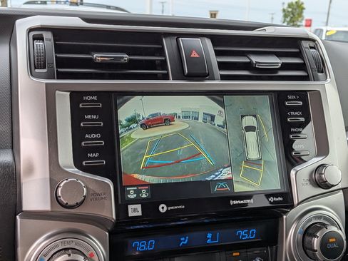Used 2022 Toyota 4Runner Limited AWD/4WD image 38