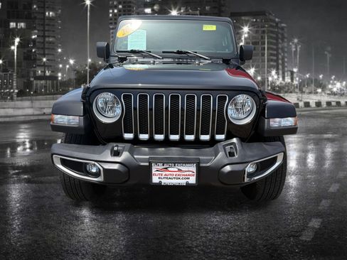 Used 2020 Jeep Wrangler Unlimited Sahara AWD/4WD image 9