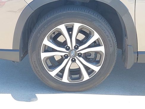 Used 2020 Subaru Forester Limited image 10