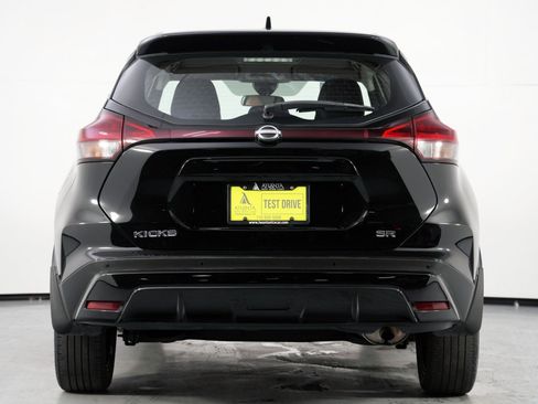 Used 2022 Nissan Kicks SR image 10