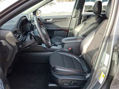 Used 2025 Ford Escape ST-Line Select image 9