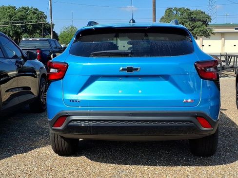 New 2025 Chevrolet Trax RS w/ Sunroof Package image 5