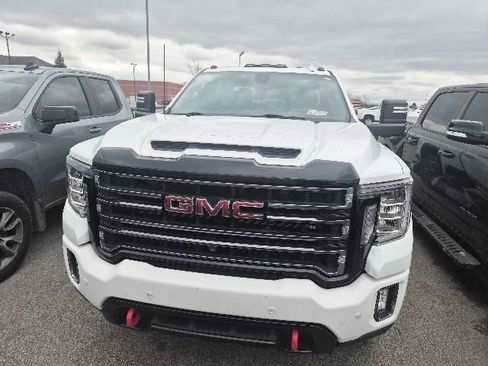Used 2020 GMC Sierra 2500 AT4 w/ AT4 Premium Package AWD/4WD image 2