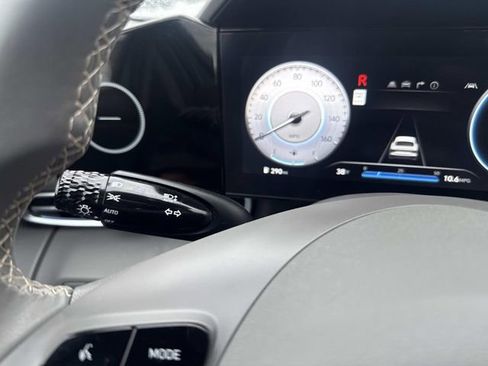 Certified 2024 Hyundai Elantra SEL w/ Convenience Package image 33