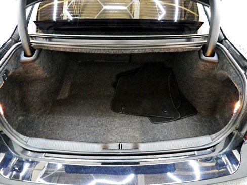 Used 2020 Dodge Charger SXT RWD image 13